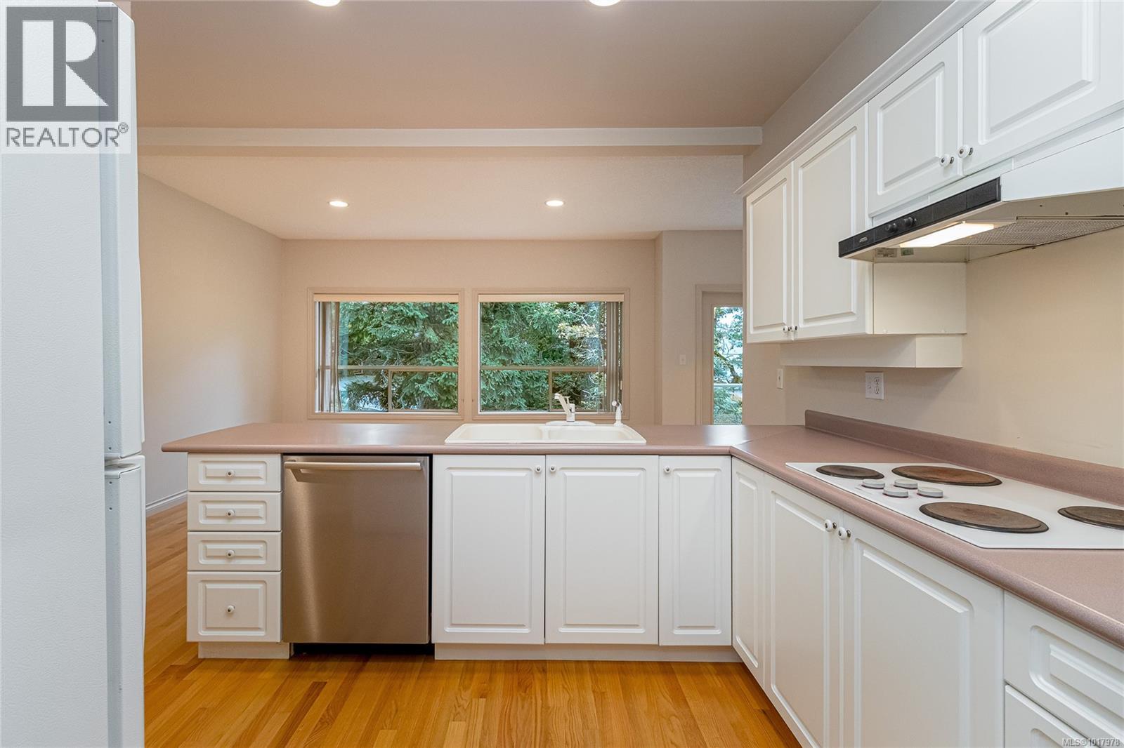47 4300 Stoneywood Lane, Saanich