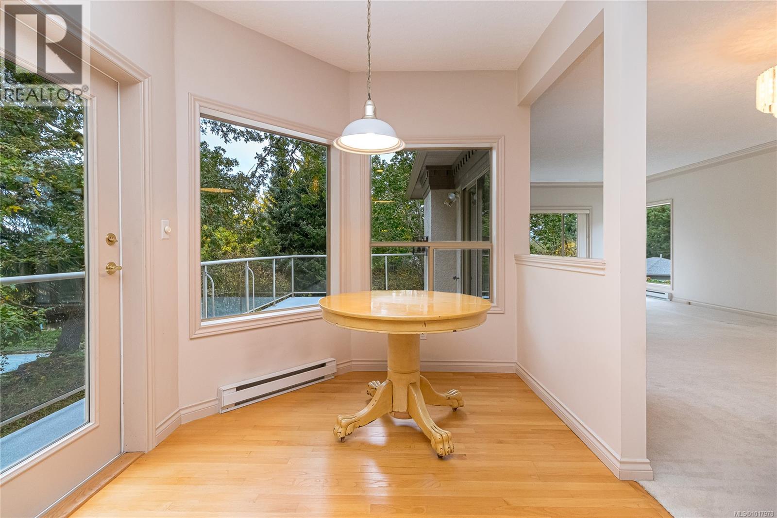 47 4300 Stoneywood Lane, Saanich