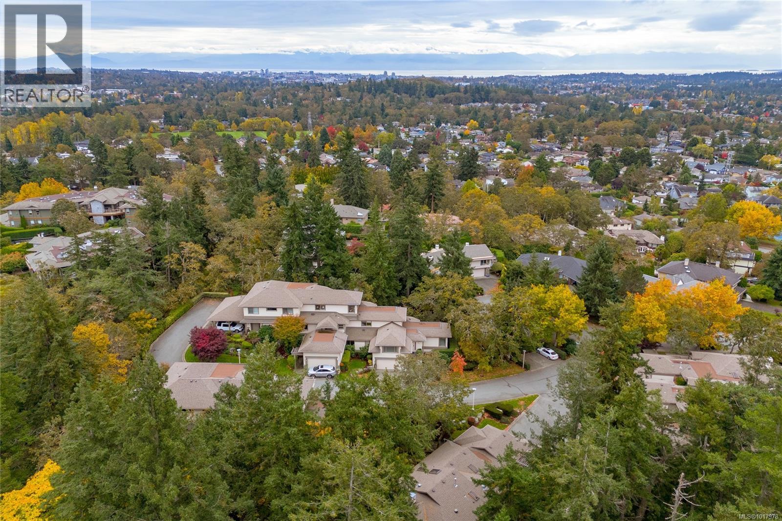47 4300 Stoneywood Lane, Saanich