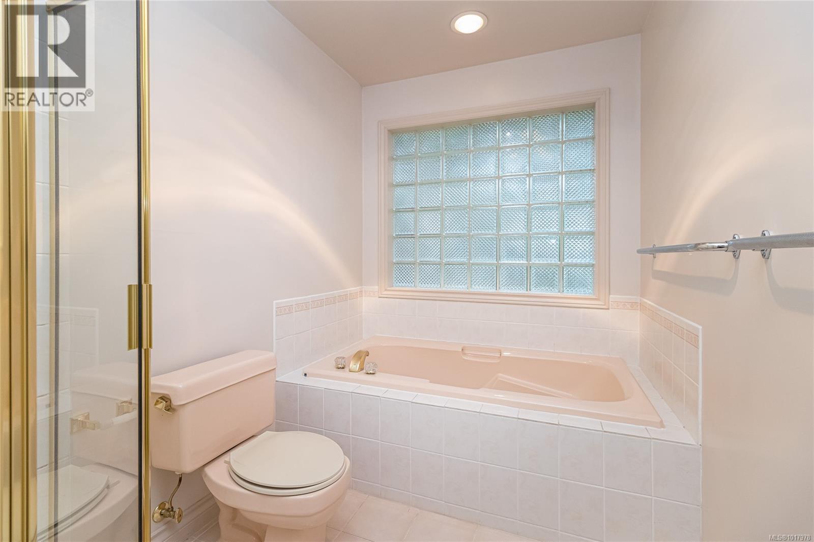 47 4300 Stoneywood Lane, Saanich