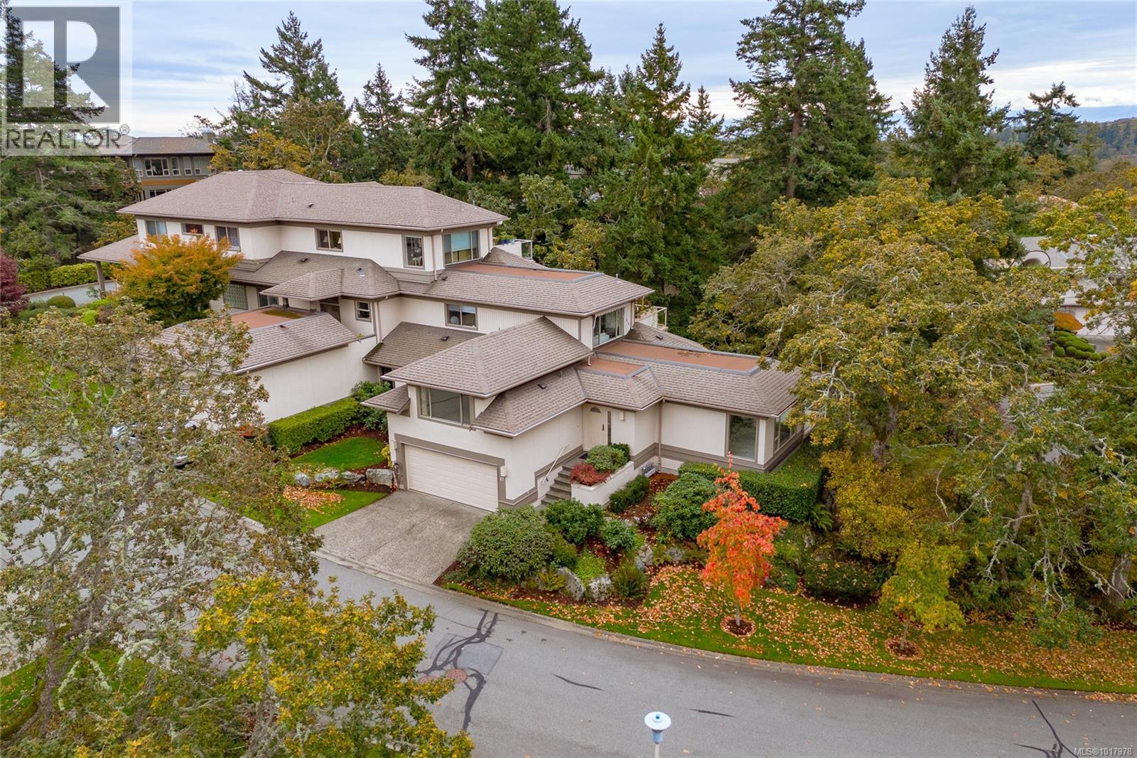 47 4300 Stoneywood Lane, Saanich