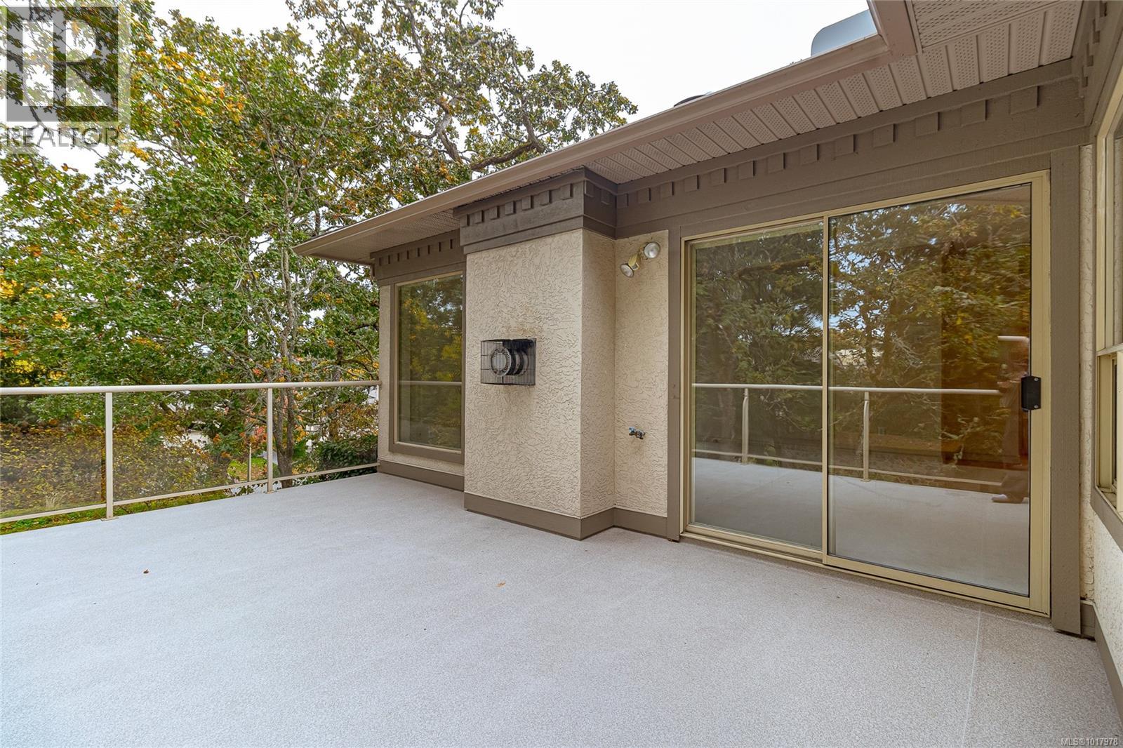 47 4300 Stoneywood Lane, Saanich