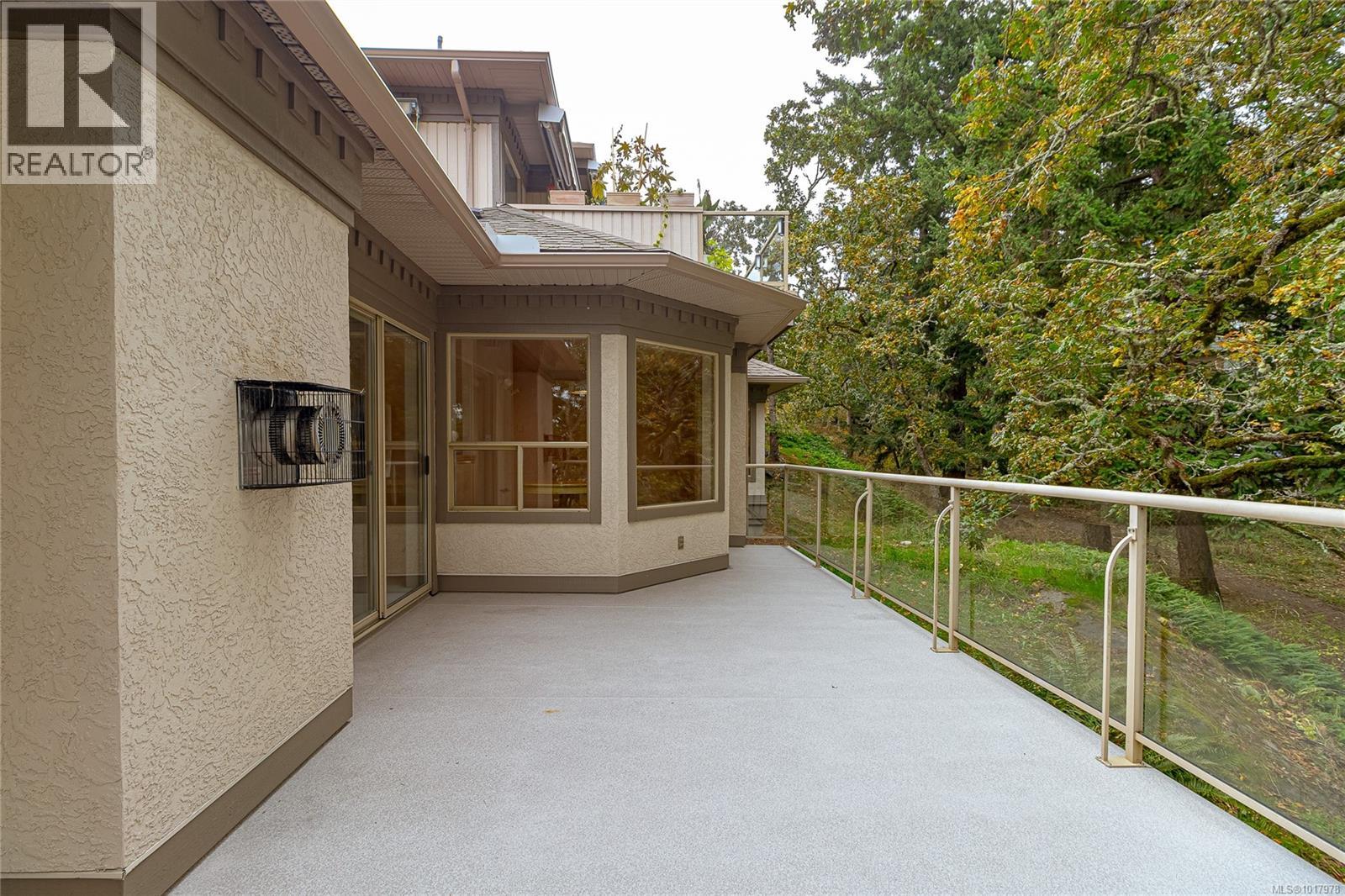 47 4300 Stoneywood Lane, Saanich