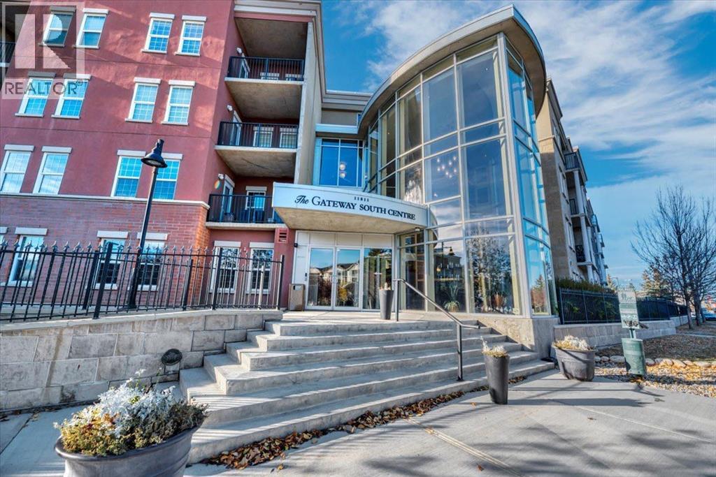 Single Family House for Sale in   Lake Fraser Drive SE Lake Bonavista Calgary 