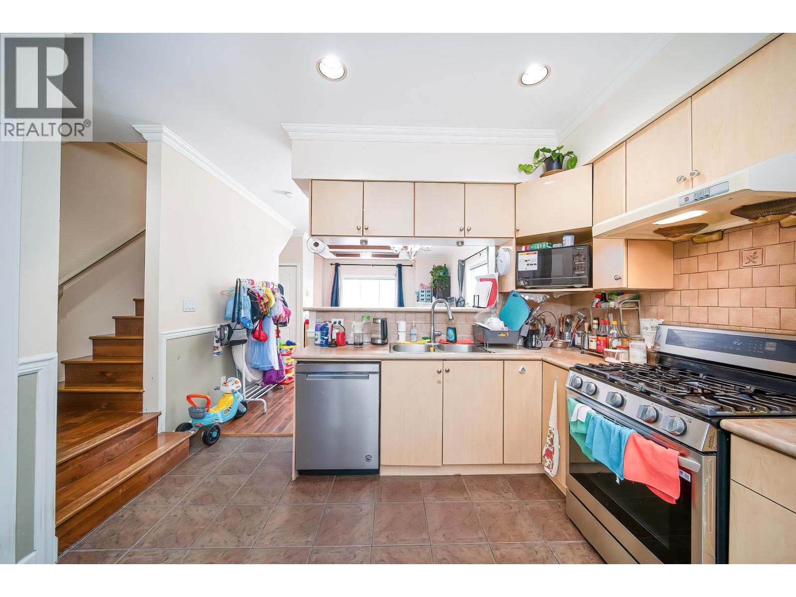 #15-9288 KEEFER Avenue, Richmond