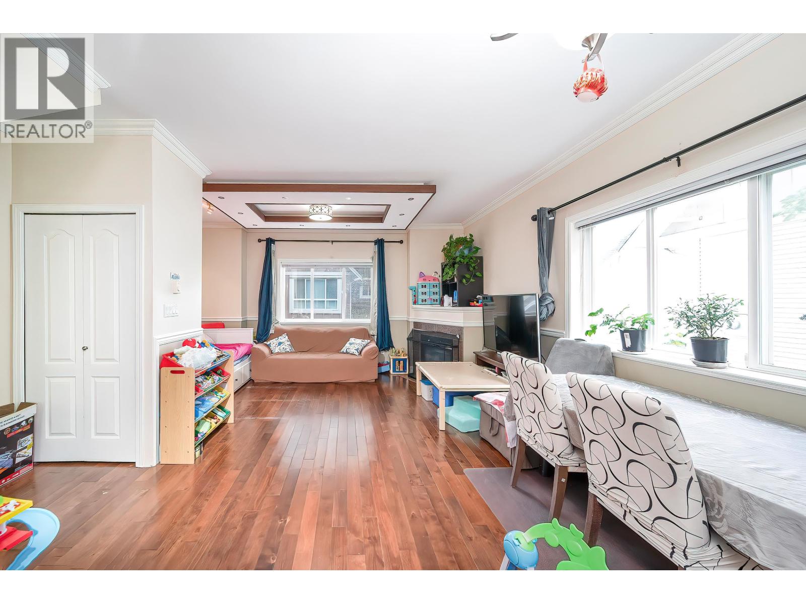 #15-9288 KEEFER Avenue, Richmond