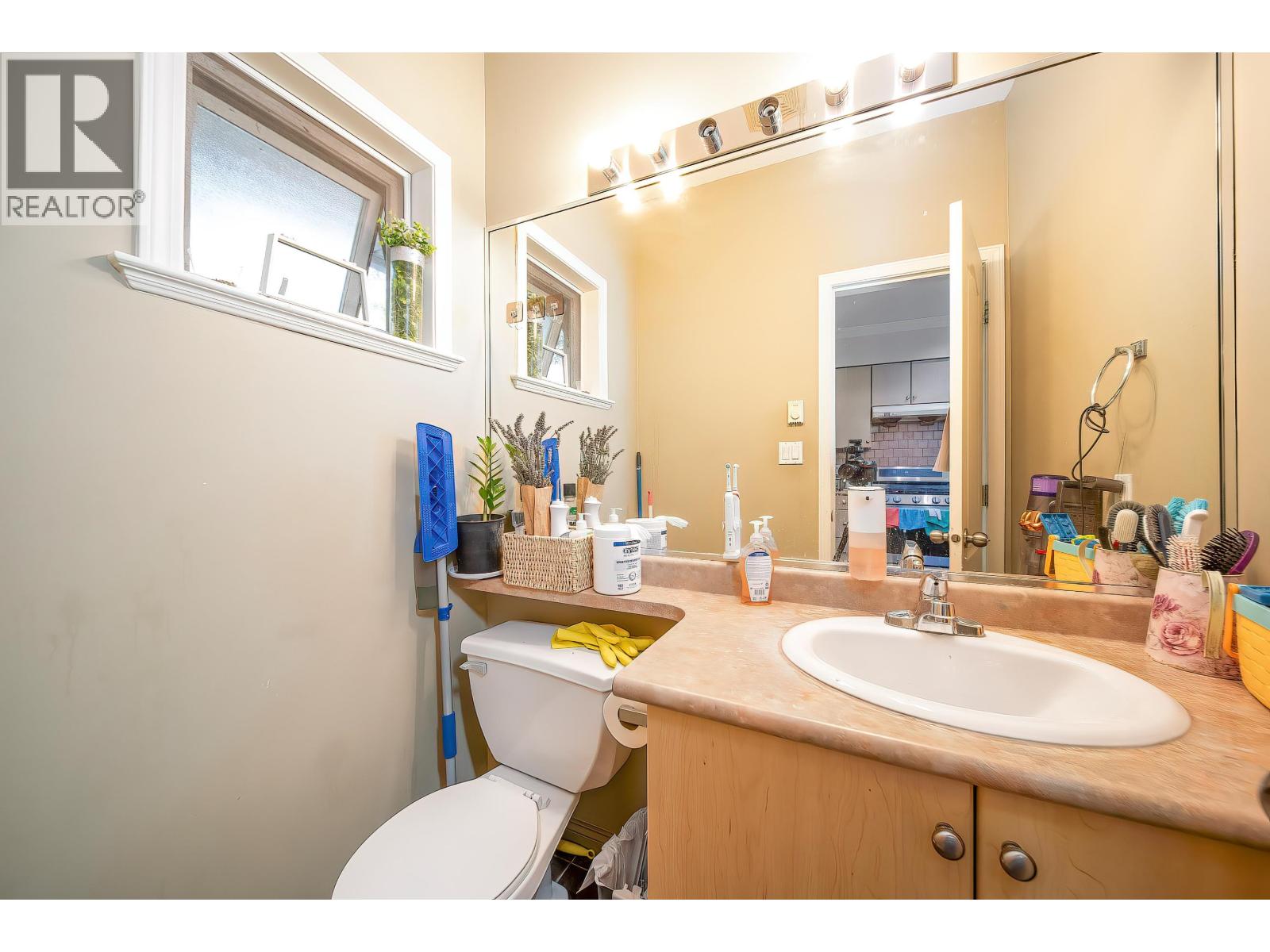 #15-9288 KEEFER Avenue, Richmond