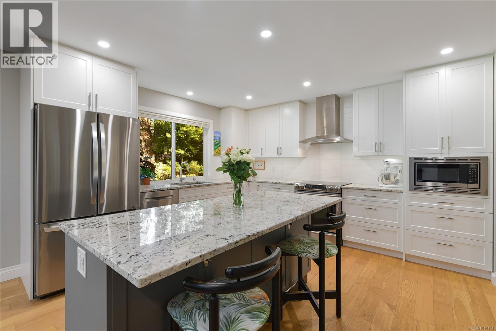  4467 Autumnwood Lane, Saanich