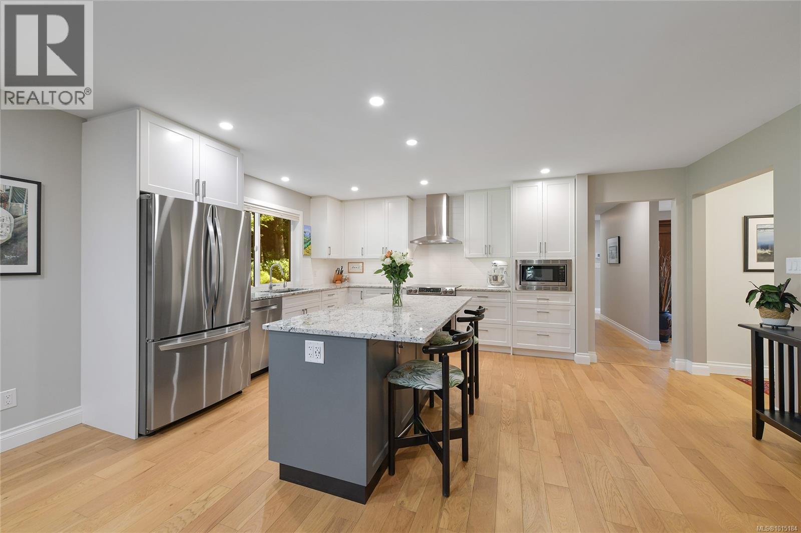  4467 Autumnwood Lane, Saanich