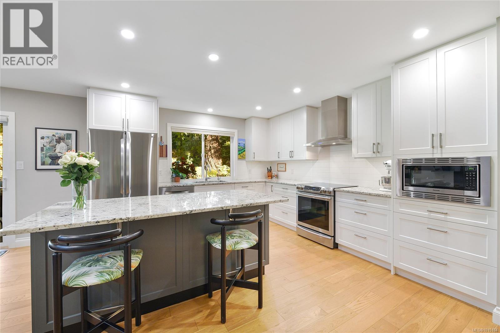  4467 Autumnwood Lane, Saanich