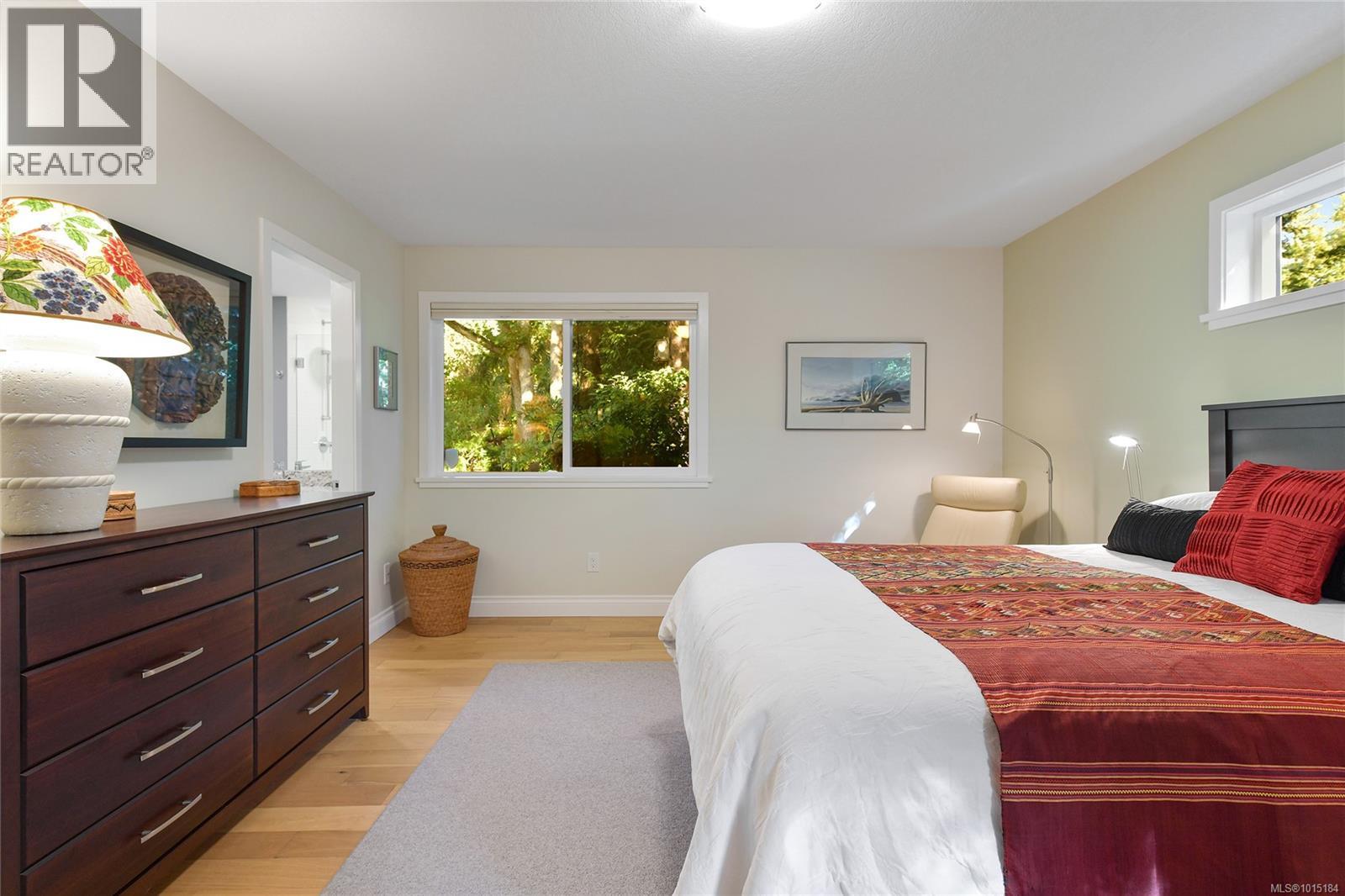  4467 Autumnwood Lane, Saanich