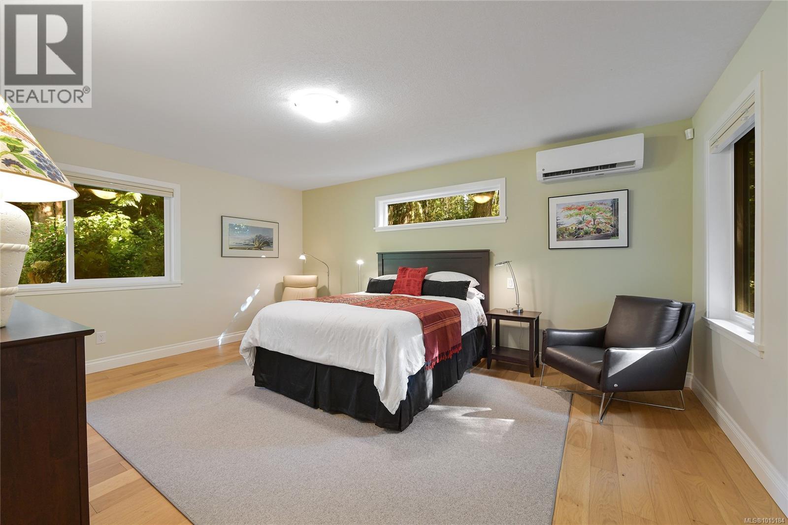  4467 Autumnwood Lane, Saanich