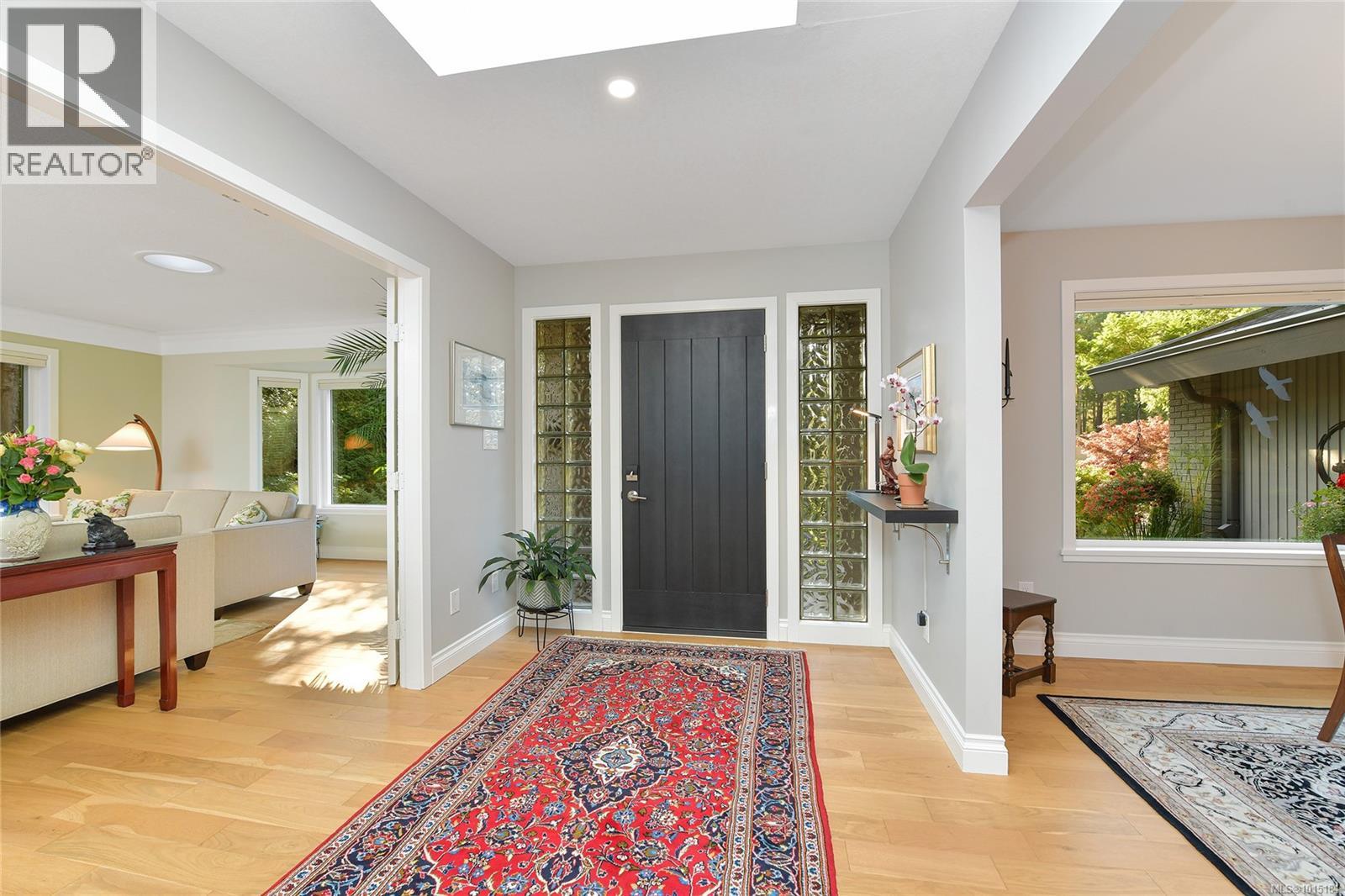  4467 Autumnwood Lane, Saanich
