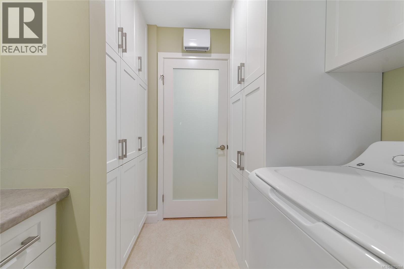  4467 Autumnwood Lane, Saanich