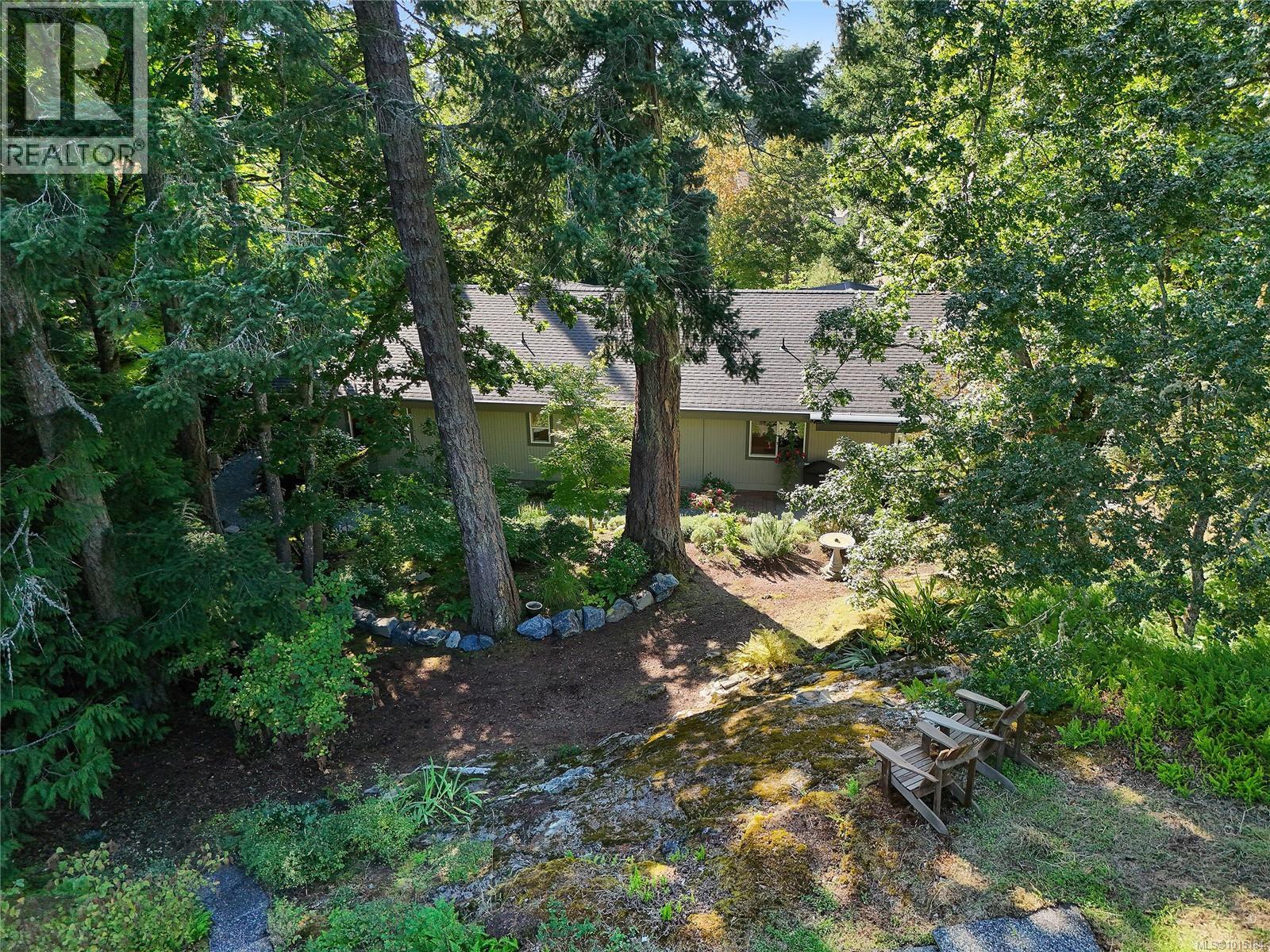  4467 Autumnwood Lane, Saanich