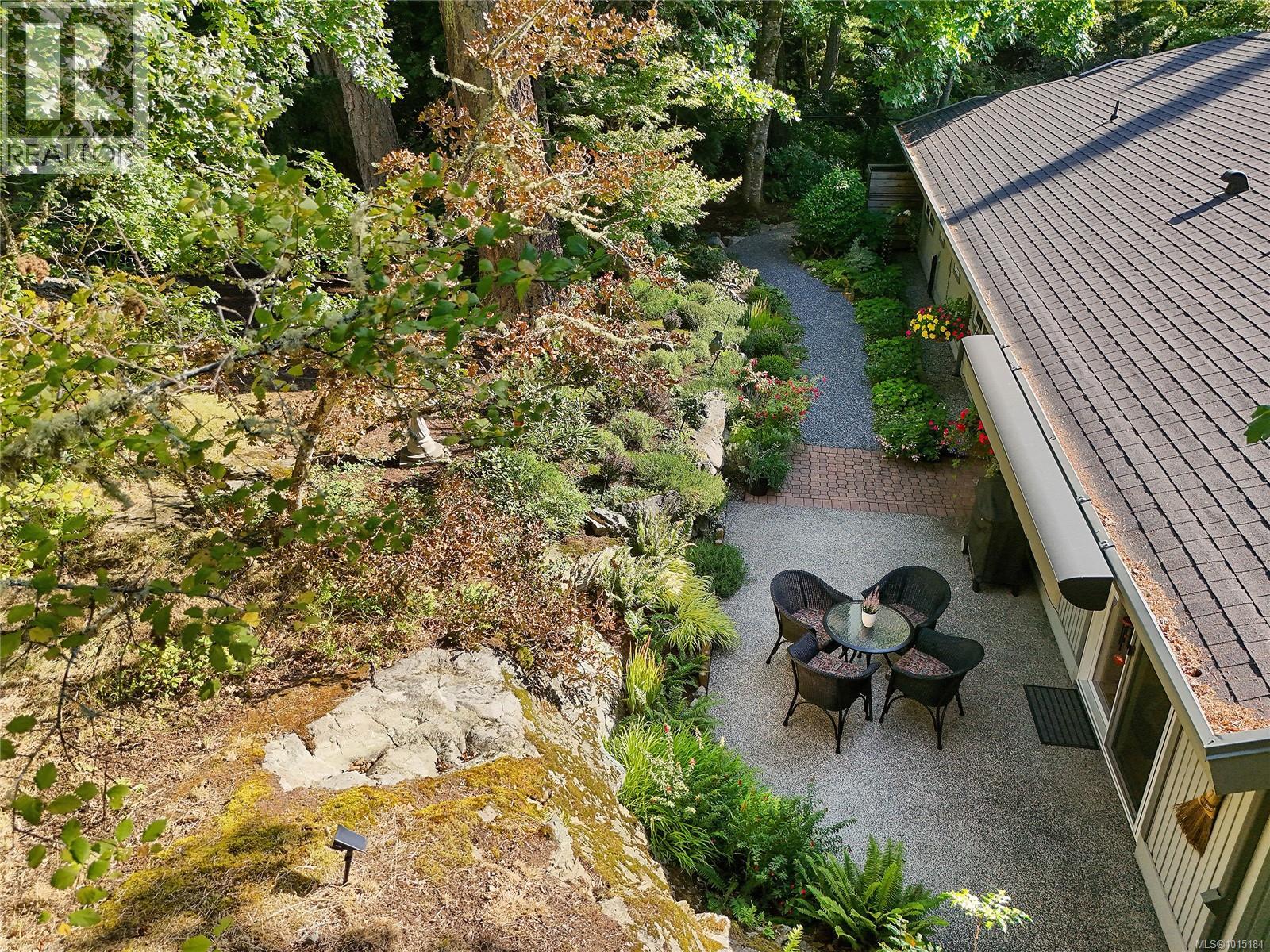  4467 Autumnwood Lane, Saanich