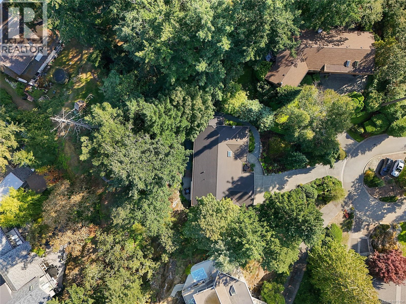  4467 Autumnwood Lane, Saanich