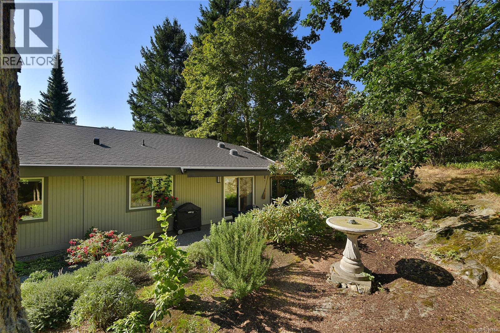  4467 Autumnwood Lane, Saanich