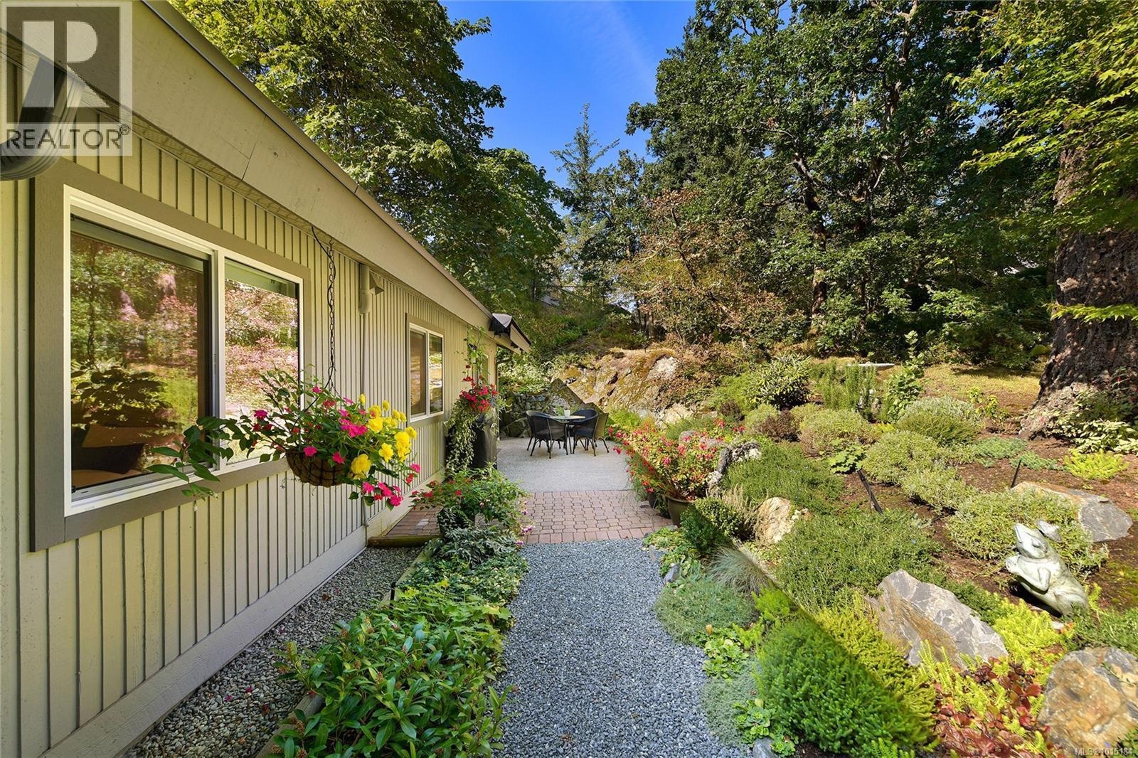  4467 Autumnwood Lane, Saanich