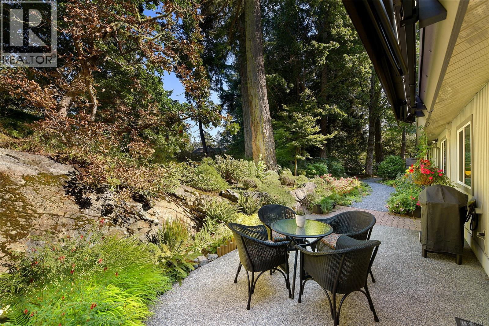  4467 Autumnwood Lane, Saanich
