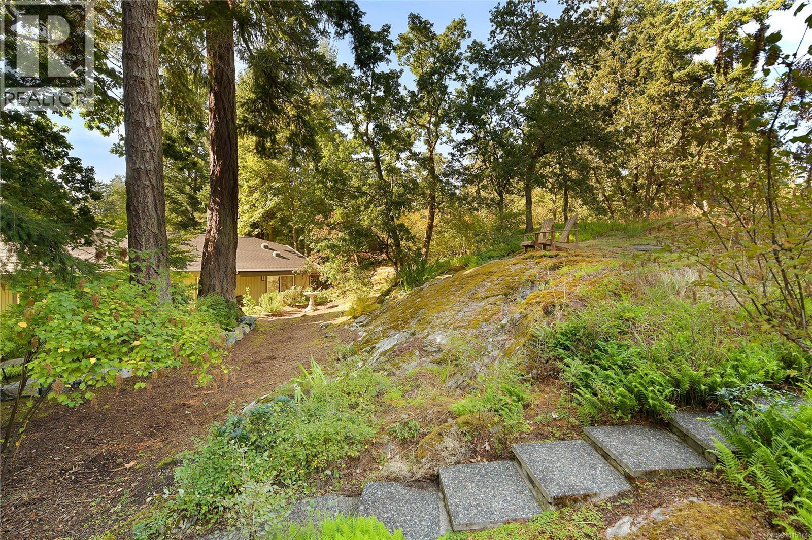  4467 Autumnwood Lane, Saanich