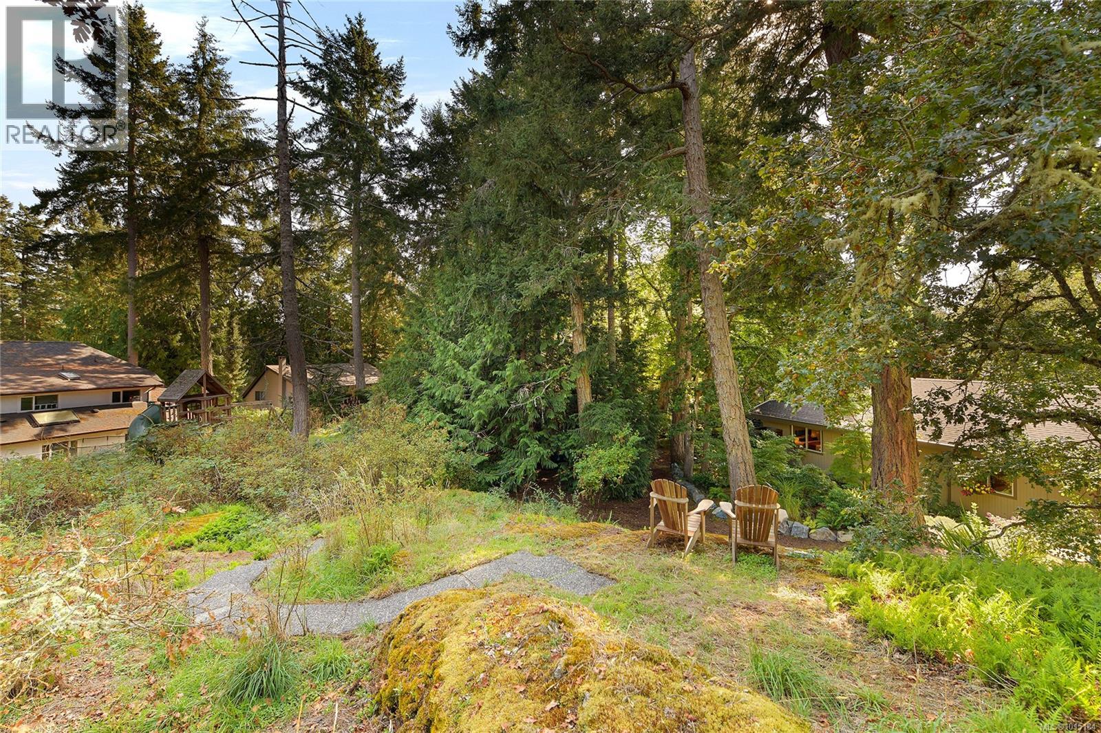  4467 Autumnwood Lane, Saanich