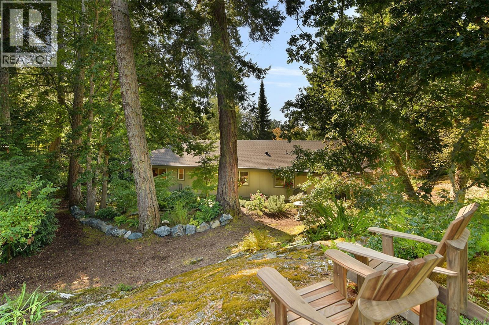  4467 Autumnwood Lane, Saanich
