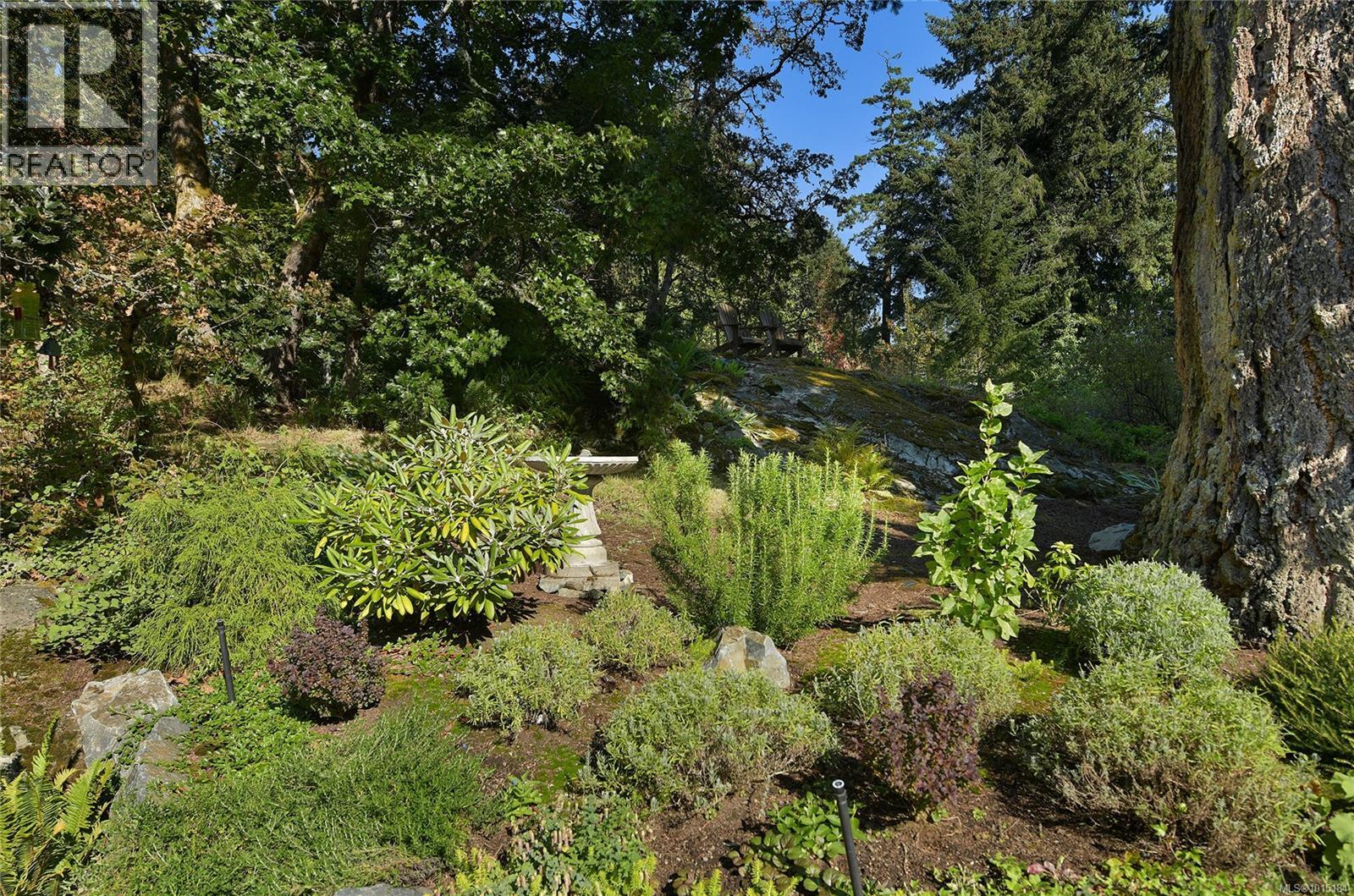  4467 Autumnwood Lane, Saanich