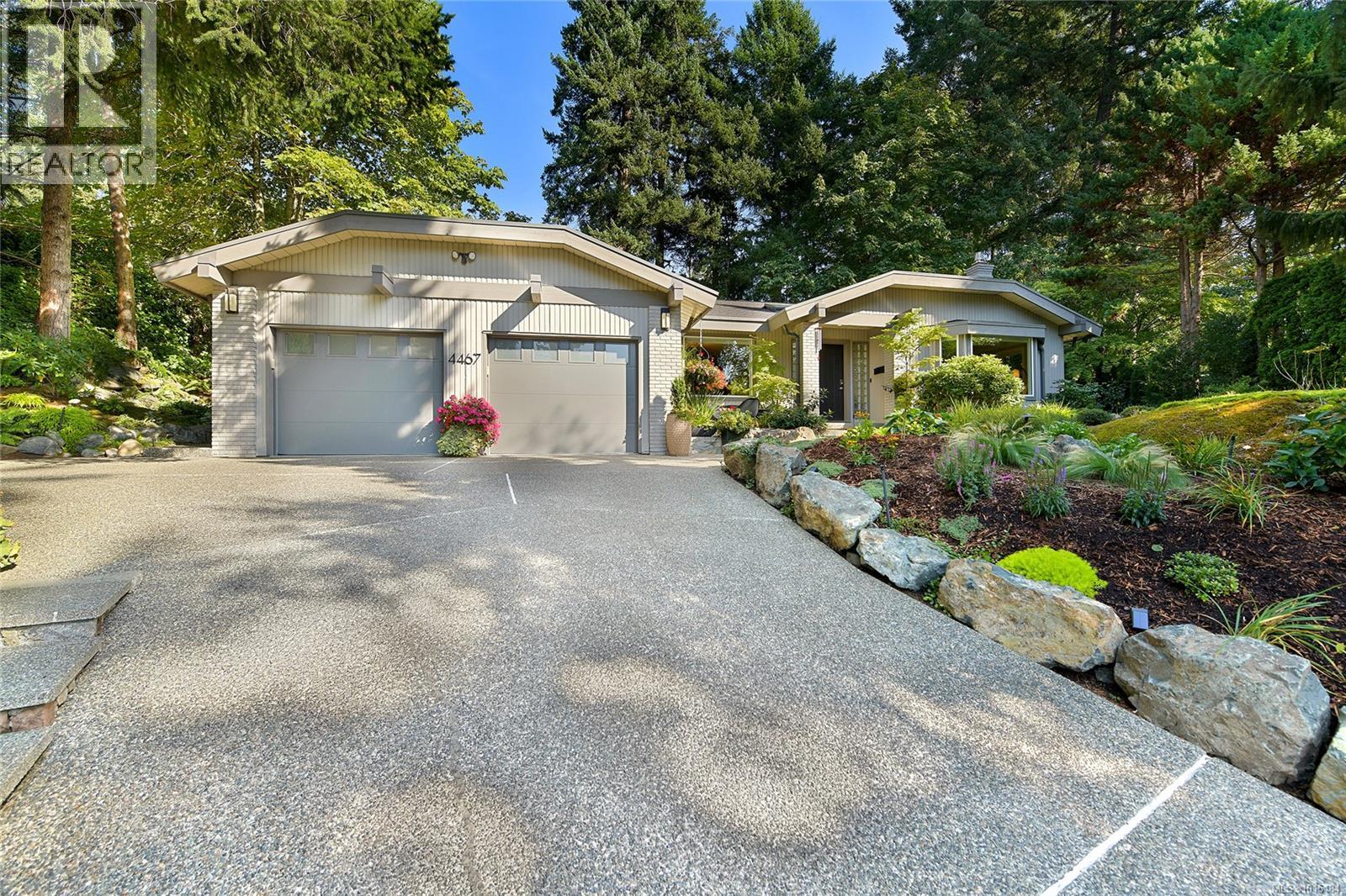  4467 Autumnwood Lane, Saanich