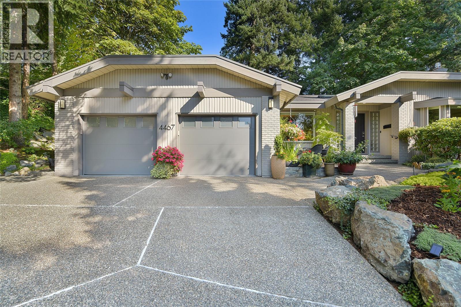  4467 Autumnwood Lane, Saanich