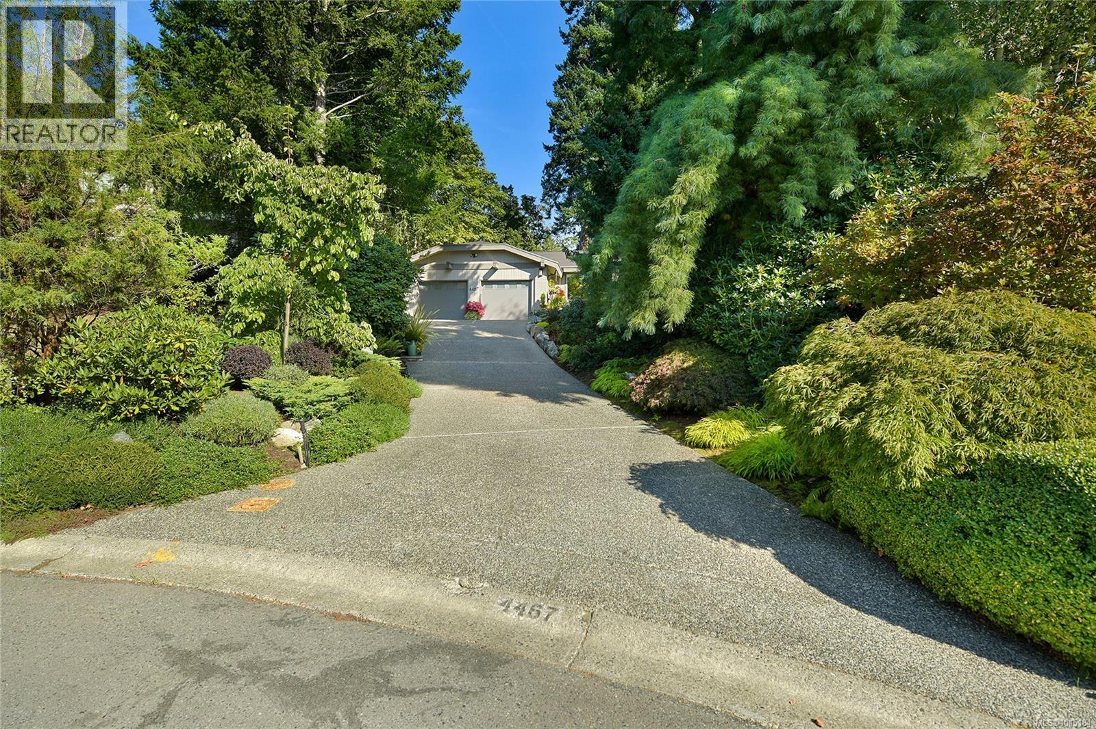  4467 Autumnwood Lane, Saanich