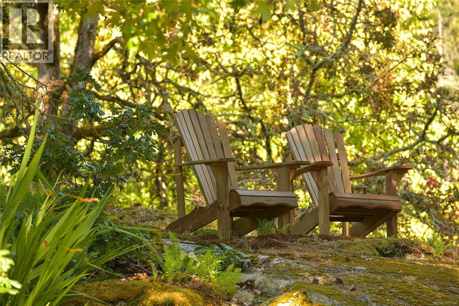  4467 Autumnwood Lane, Saanich