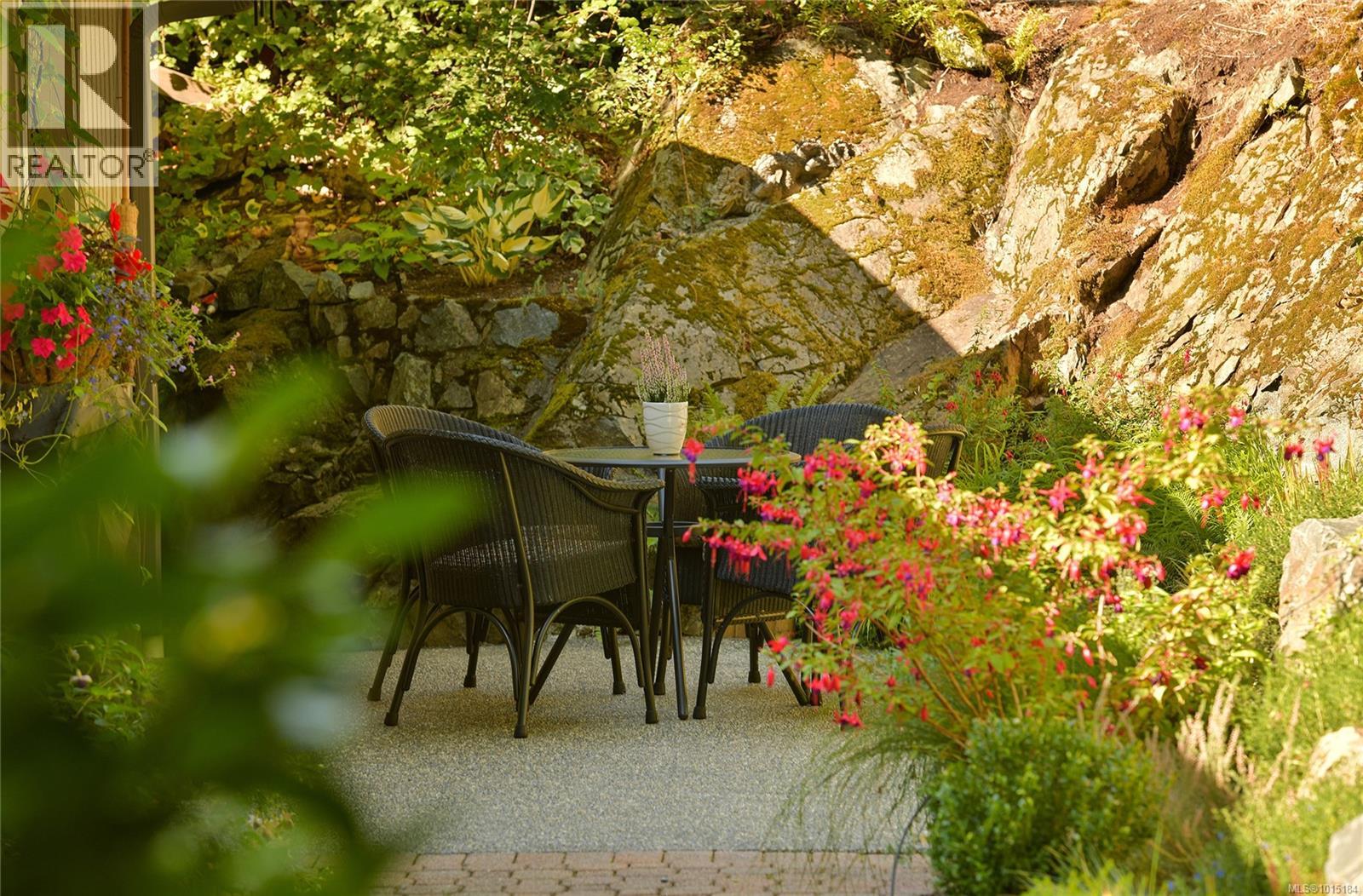  4467 Autumnwood Lane, Saanich