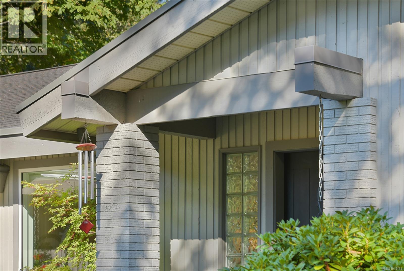  4467 Autumnwood Lane, Saanich