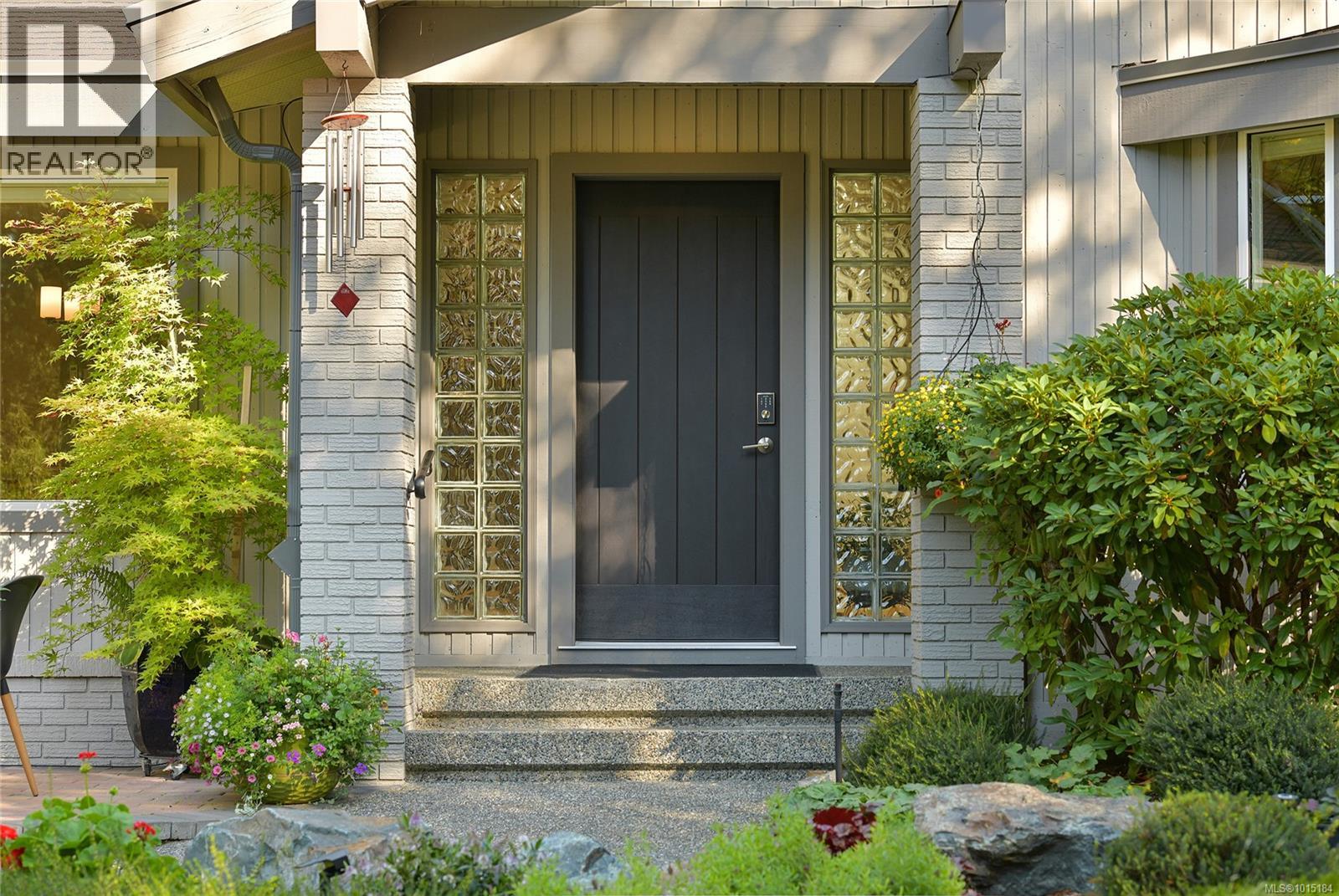  4467 Autumnwood Lane, Saanich