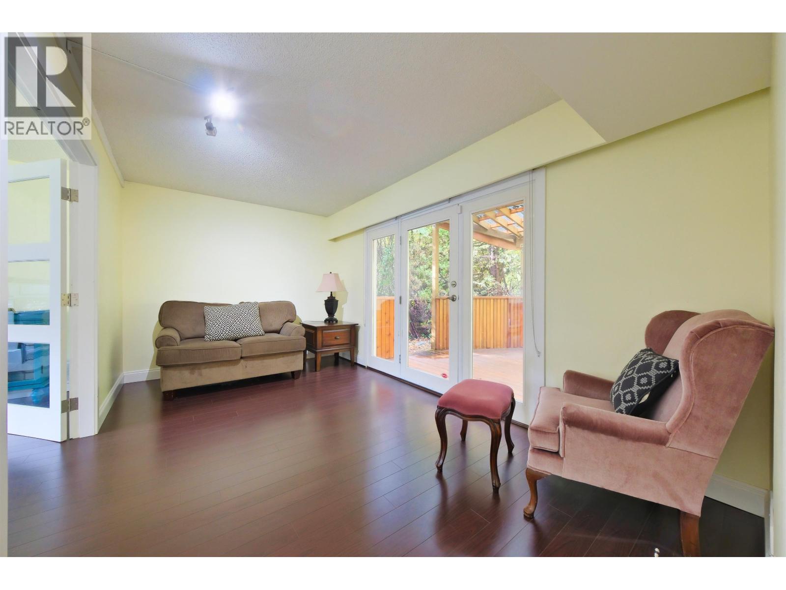 3915 WESTRIDGE AVENUE, West Vancouver