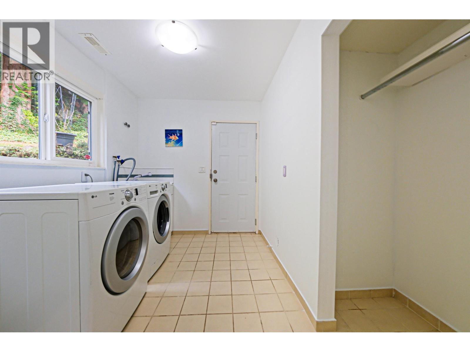 3915 WESTRIDGE AVENUE, West Vancouver