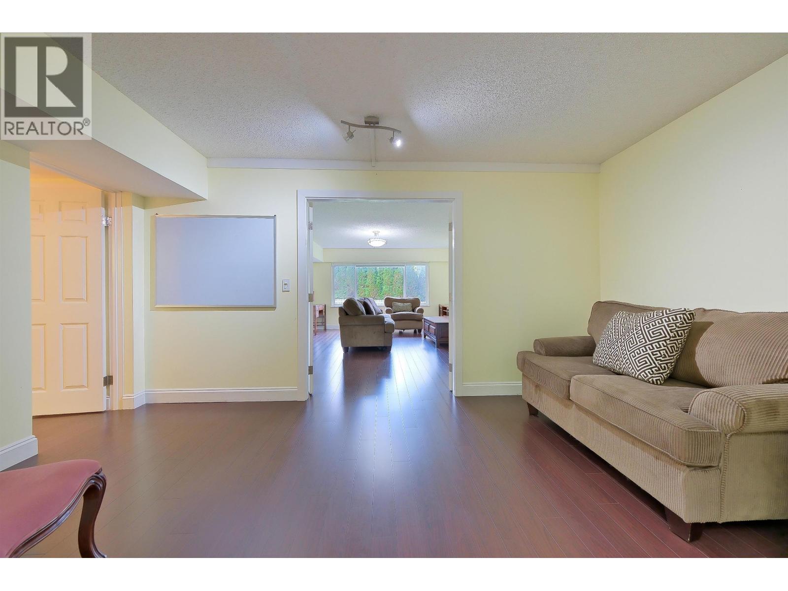 3915 WESTRIDGE AVENUE, West Vancouver