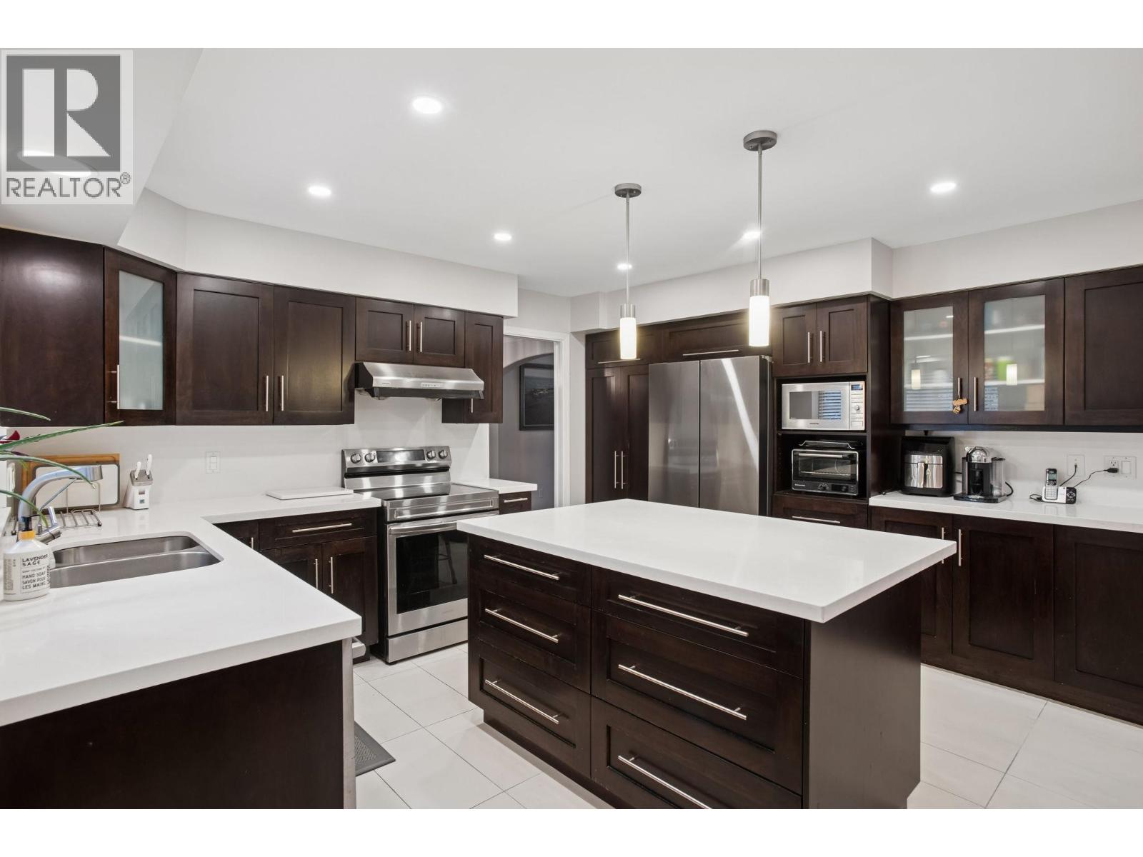 6080 GRANVILLE Avenue, Richmond