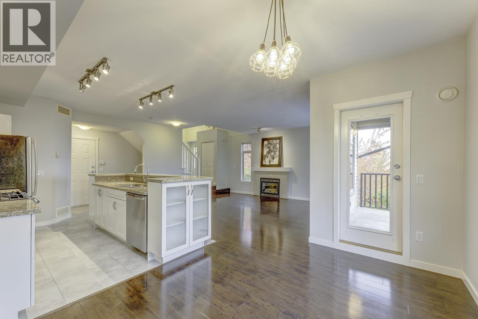 29 55 HAWTHORN DRIVE, Port Moody