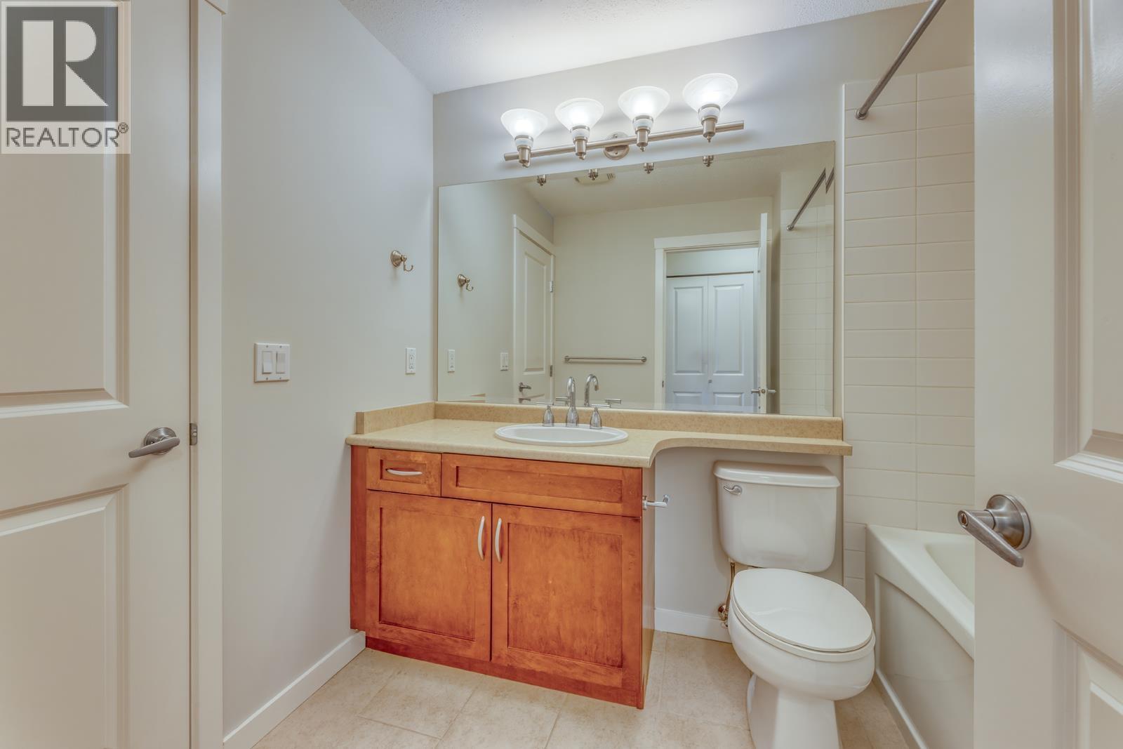 29 55 HAWTHORN DRIVE, Port Moody