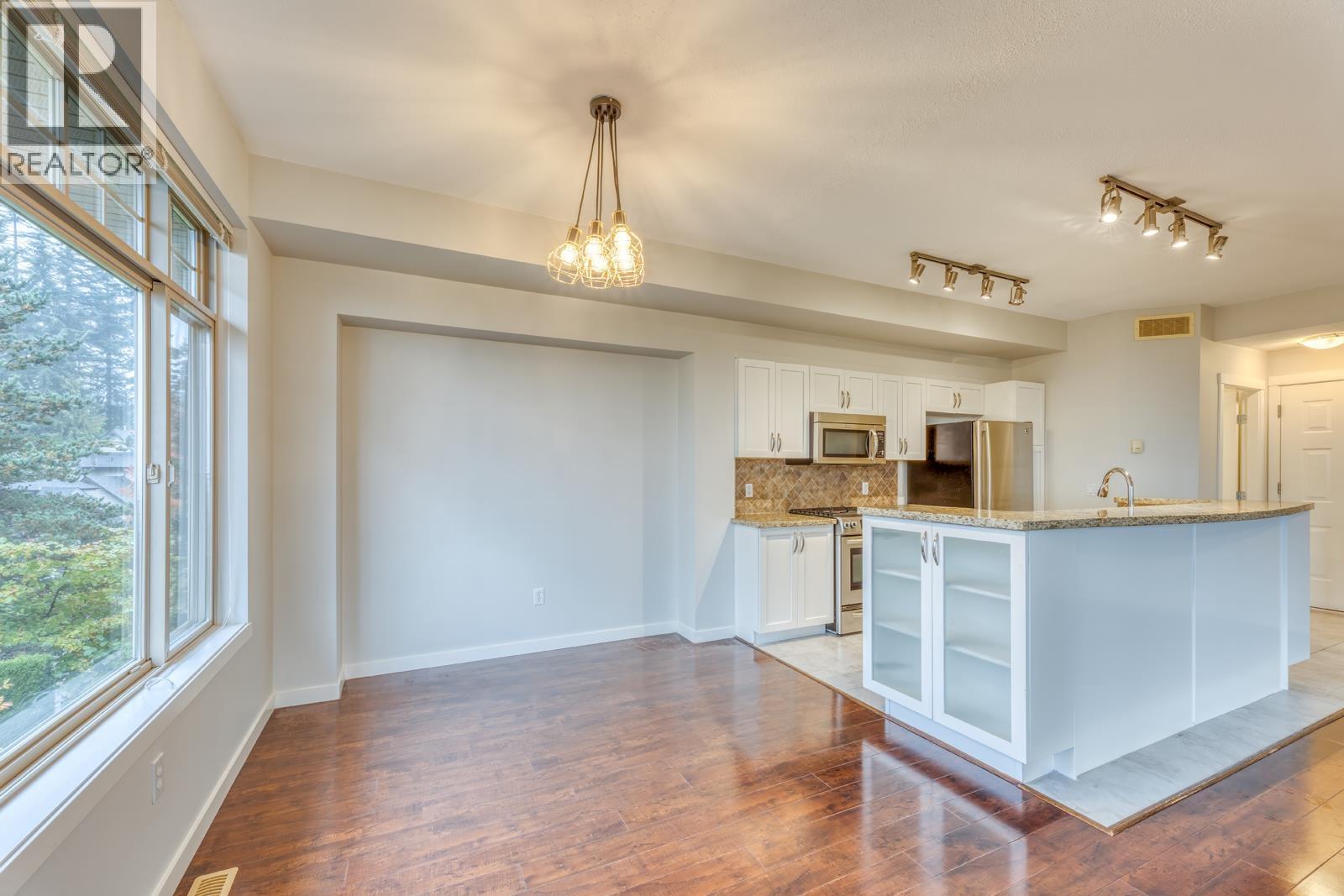 29 55 HAWTHORN DRIVE, Port Moody