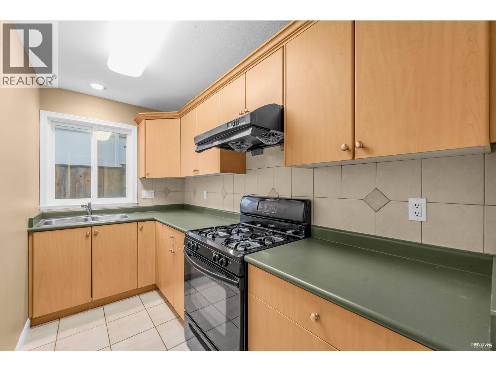 3673 LOCKHART ROAD, Richmond