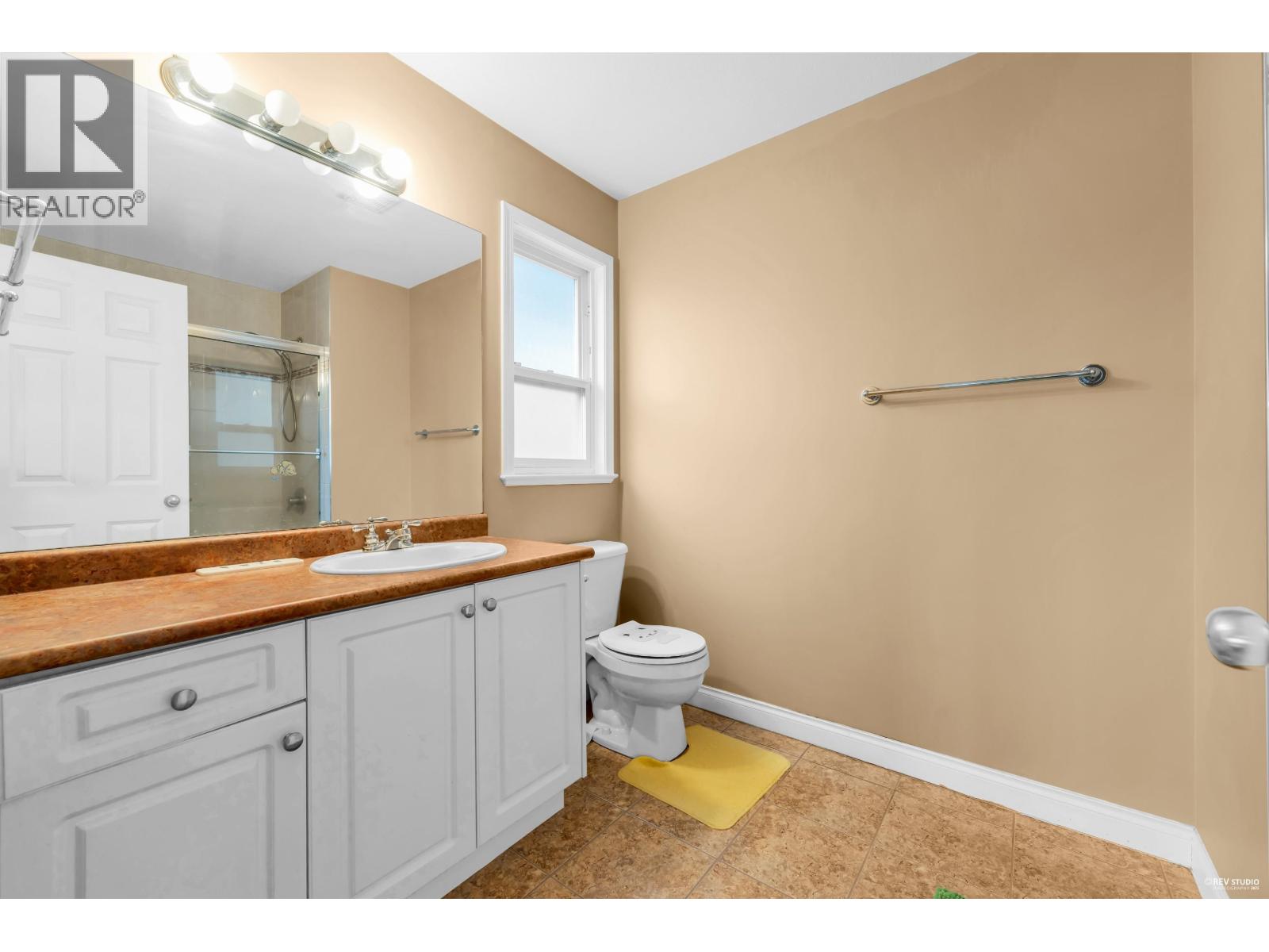 3673 LOCKHART ROAD, Richmond