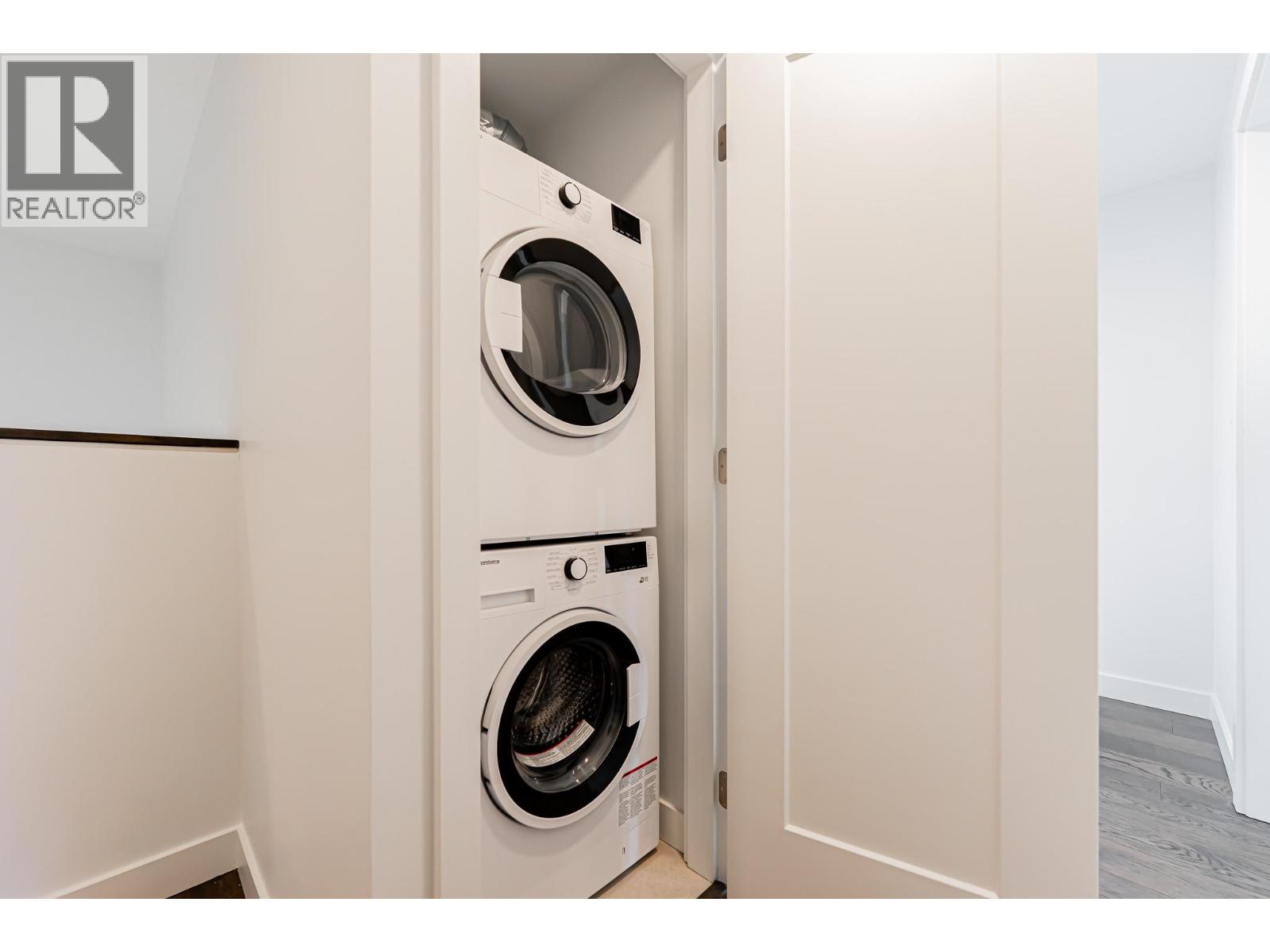 #1603-8155 CAPSTAN Way, Richmond