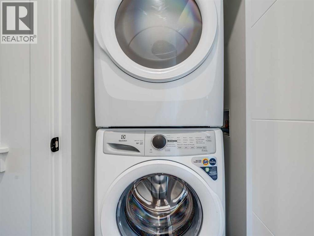 Single Family House for Sale in   st Street SW Springbank Hill Calgary 