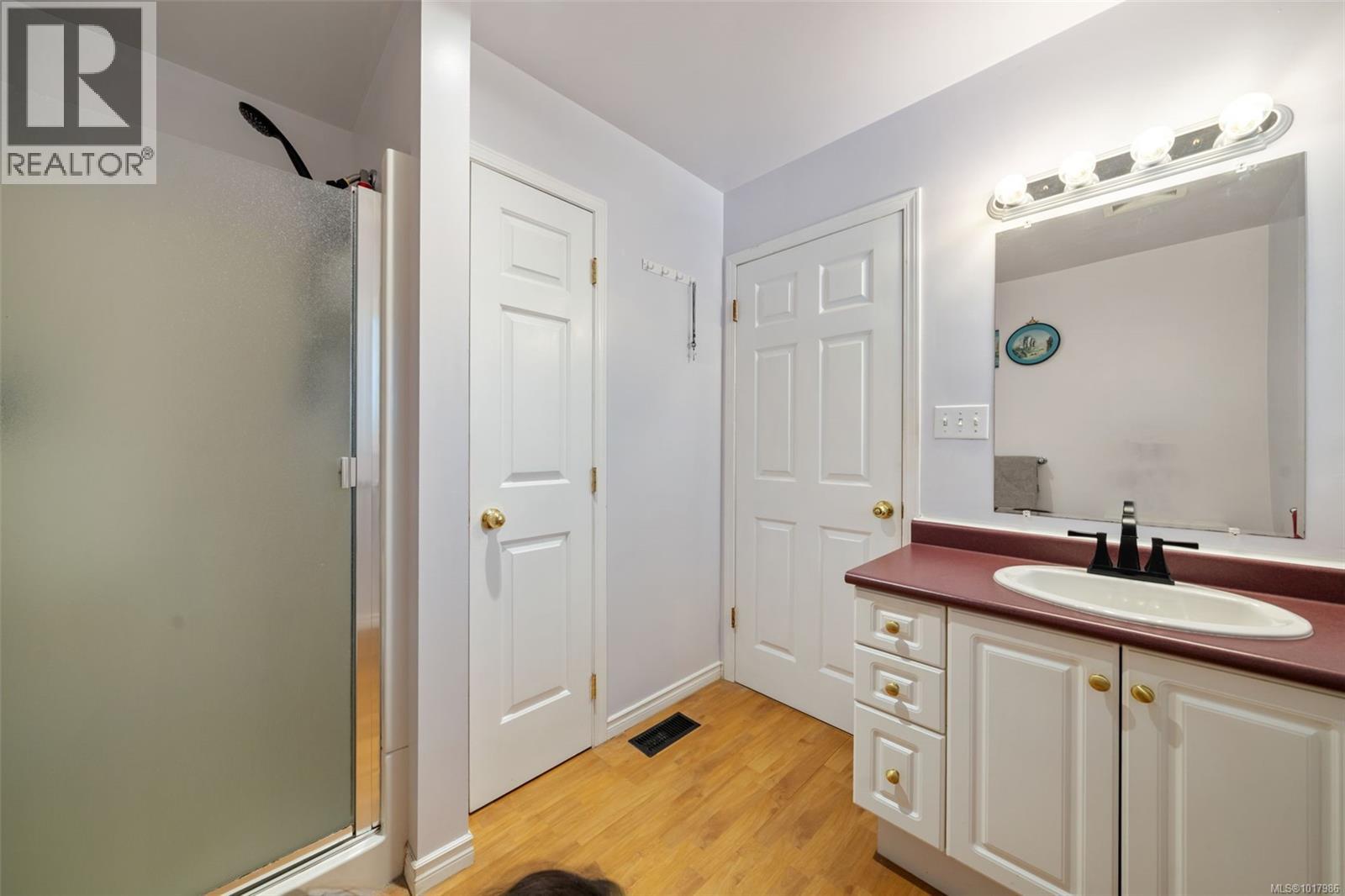 9168 West Saanich Rd, North Saanich