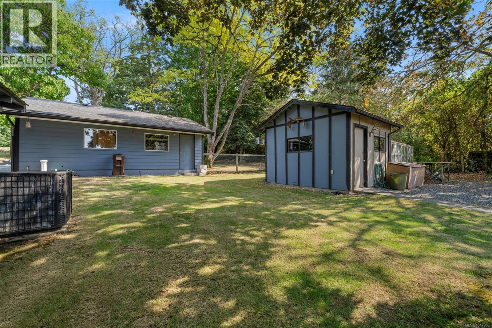 9168 West Saanich Rd, North Saanich