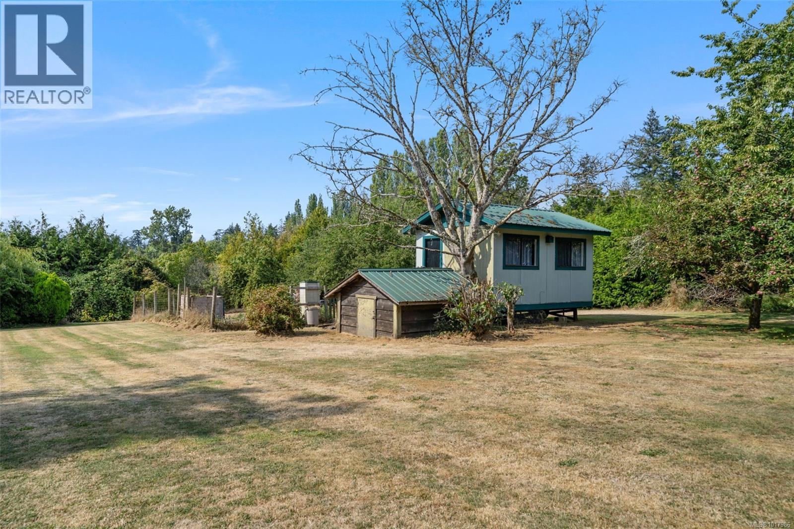 9168 West Saanich Rd, North Saanich
