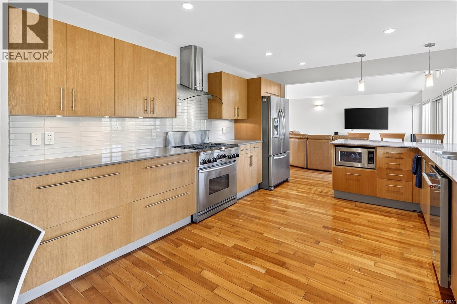 2200 Aldeane Avenue, Colwood